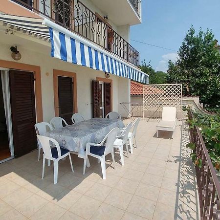 Guest House Ivo Ловран Экстерьер фото