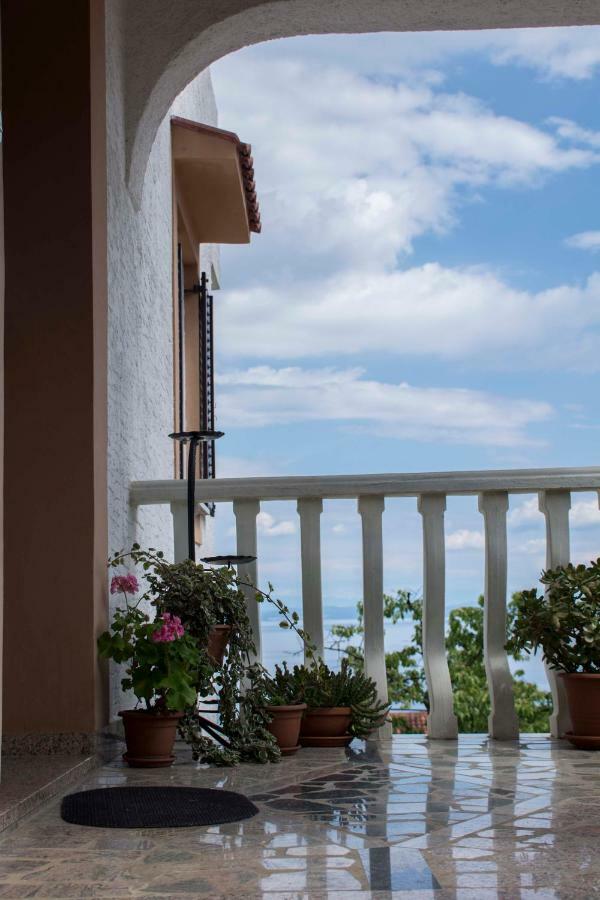 Guest House Ivo Ловран Экстерьер фото