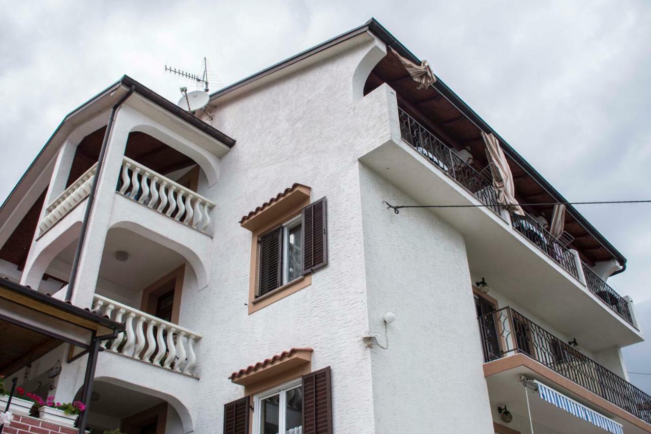 Guest House Ivo Ловран Экстерьер фото